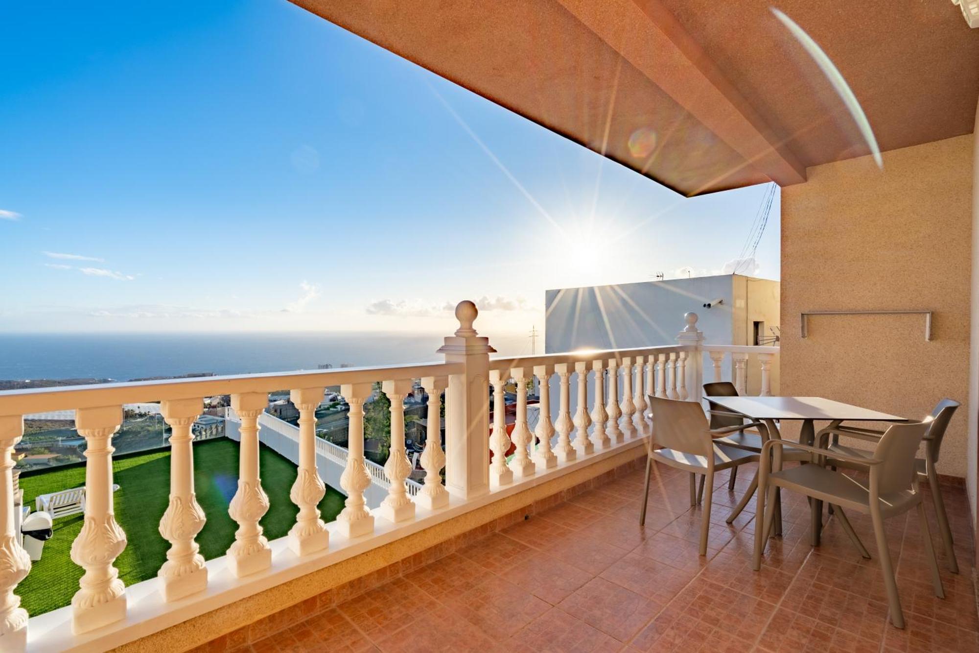 Los Menores Sea View 阿德耶 外观 照片